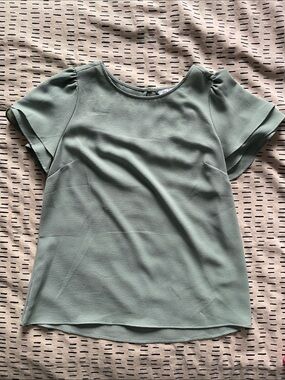 Reitmans Mint Green Short Puff Sleeve Blouse